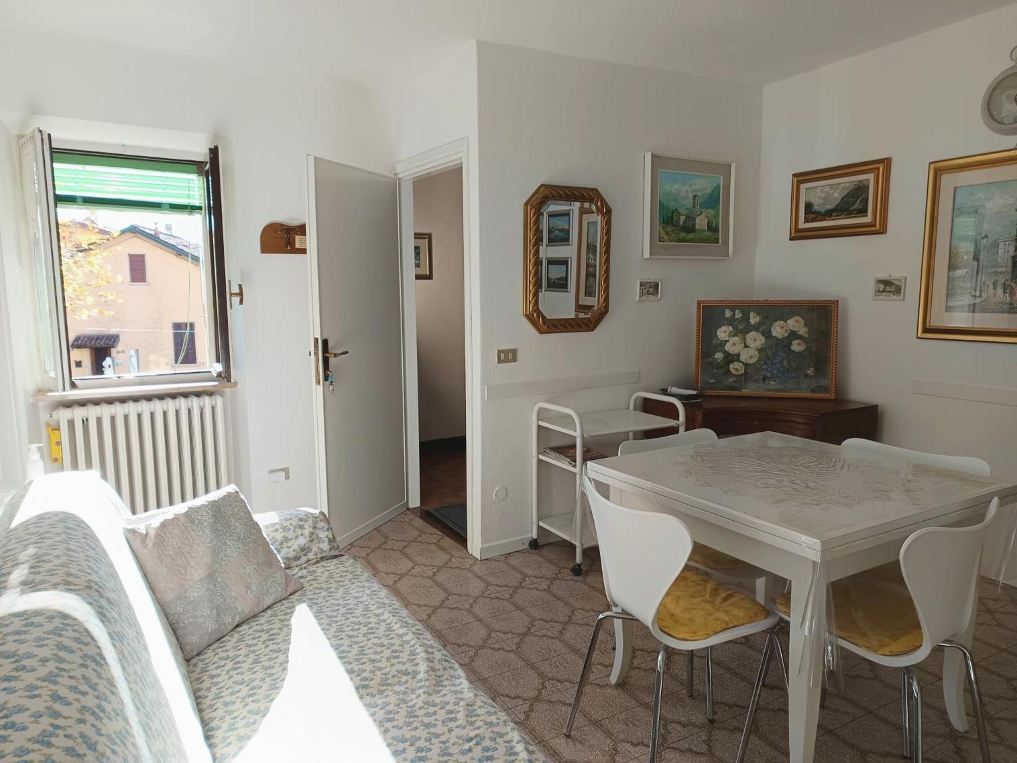 Apartamento Maddalena House Varenna Exterior foto